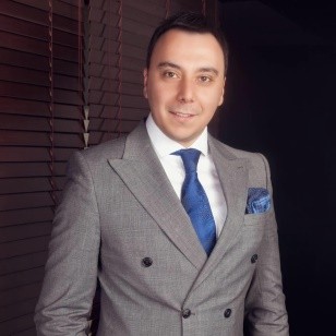 Hayri Bulut / MHP MYK Üyesi / İş İnsanı