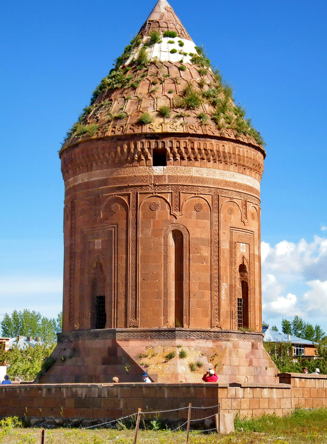 Selçuklu Mezarları ve Kümbetleri
